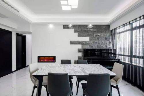 Линейный электрокамин Royal Flame Crystal 50 RF в Сургуте